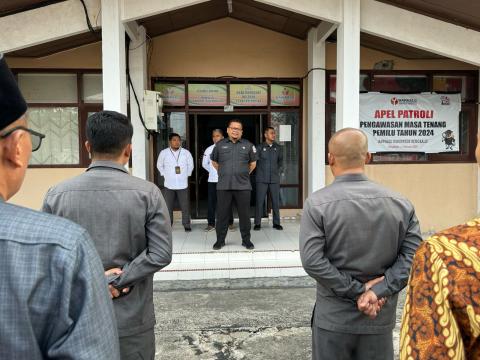 Kepala  Sekretariat Bawaslu Provinsi Riau, Anderson Pimpin Apel Rutin Senin di Bawaslu Kabupaten Bengkalisl(26/2)