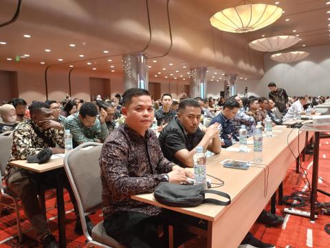 Anggota Bawaslu Kabupaten Bengkalis Budi Kurnialis saat mengikuti Rapat Koordinasi.